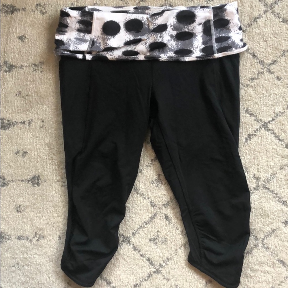Lululemon capris (size 8)